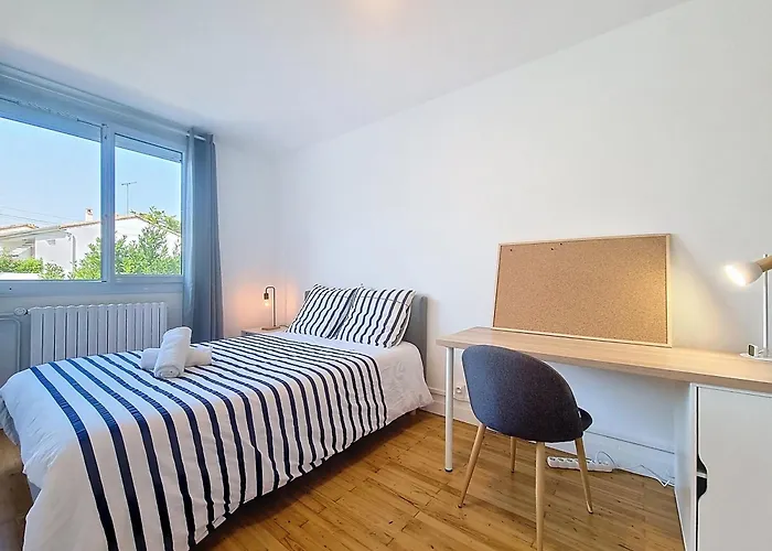 L'urbaine, Maison De Spacieuse, Jardin, Wifi * La Roche-sur-Yon